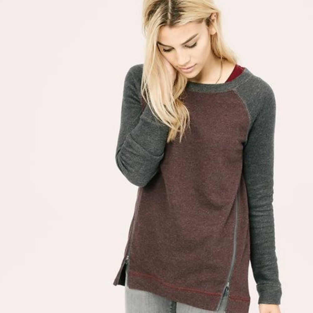 Lou & Grey - Side Zip Sweatshirt - Size Small